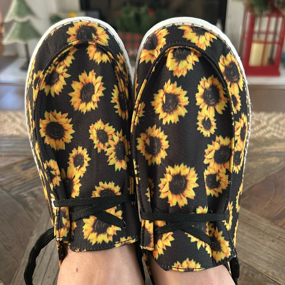NWOT Sunflower Sneakers